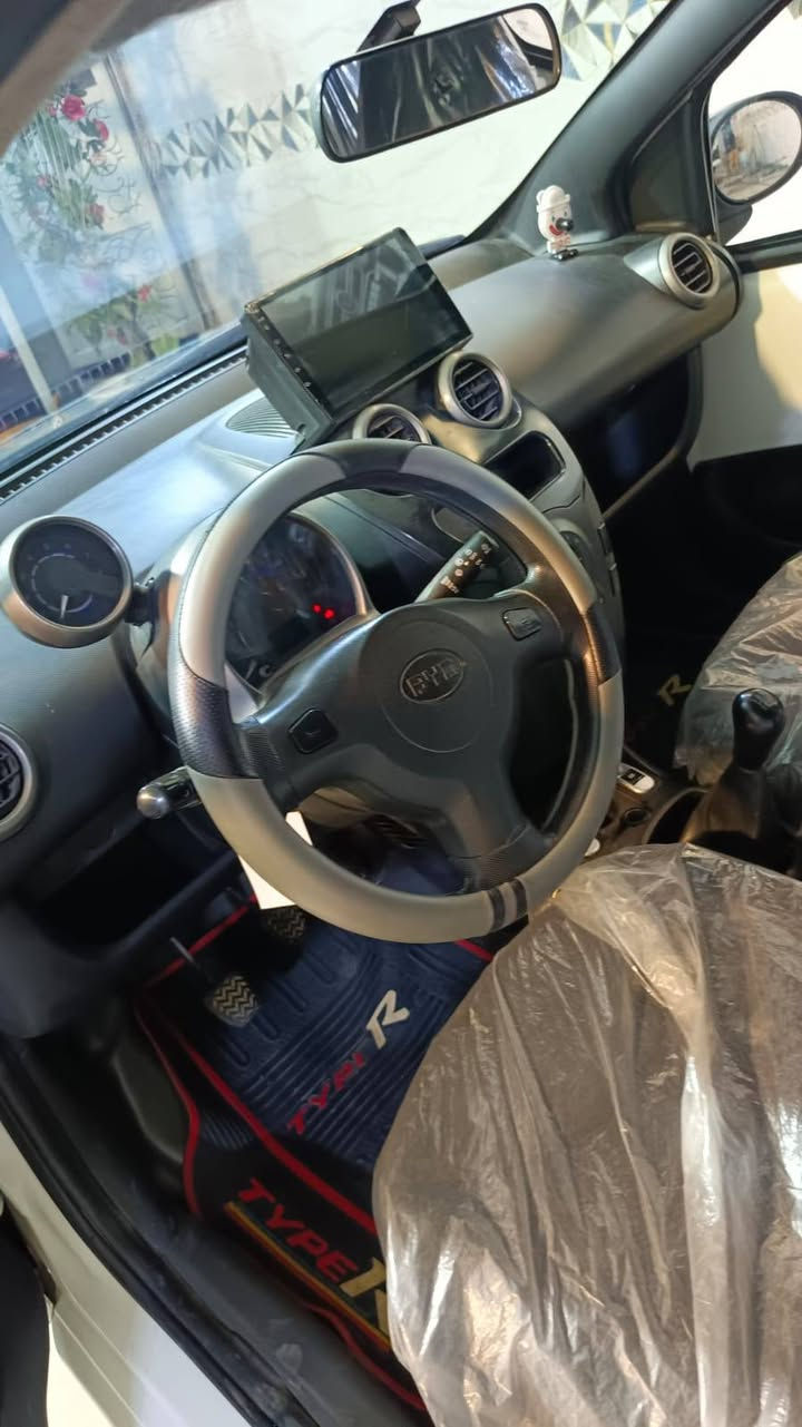 السلام عليكم BYD F0 2013
السياره على وضع الشركه ماشيه 112  
برغي  مابيهه نقص كلوب مابيهه نقص 
سياره اقتصاديه وجاهزه وعلى البلاد 
كفاله عامه من صبغ وتبديل وبارد 
كلهه على البلاد 

تخم تاير بريك امامي خلفي جديد 
راديتر ومنضومه مي جديده 
منضومه بانزين جديده بلكات فيت بم نوزلات 
سياره مال بيت استخدام واحد 
حته بيهه دفتر اخراجيه ( جواز سفر ) 
سنويه ورقام وهزه جدد سياره ساعتين سنويه بسمك صير ومتكلف 120 الف 
سياره مصروف عليهه 
جام عازل حراري اصلي ب 100$
حته جامه الاماميه 
مكاني بغداد الدوره 
السعر مال بيع 45 ورقه  

ملاحضه سياره بيهه نقص 
فقط من شغل تبريد تحمه بدون تبريد وين متريد روح بيهه بس هاذ النقص بيهه ماعرف شكد يكلف مكاني الشعب حي التجار وهذا رقمي ***********
