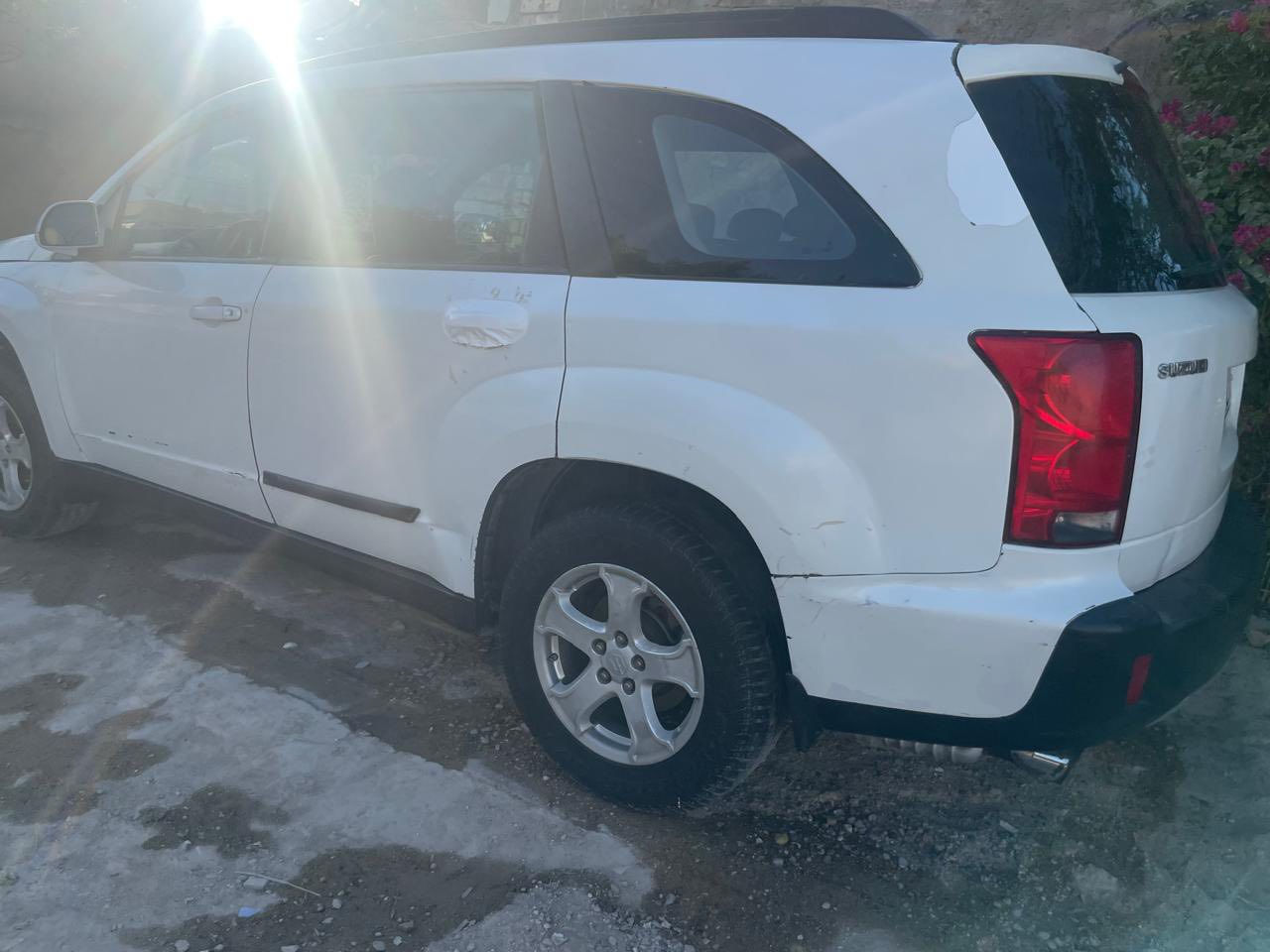 سازوكي xl7
موديل 2008
باسمي رقم انكليزي
محرك جديد شديته قيل ثلاث اشهر
نقصها فقط التبريد بعدني مكملة 
66 اوبيها مجال بسيط

***********
