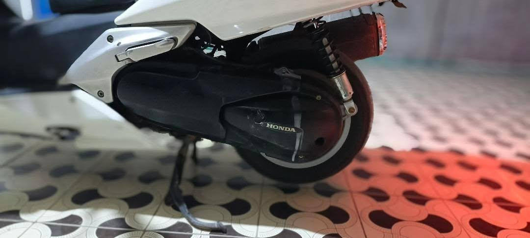 سلام عليكم عليكم سلفر ونج 600 مكينه جديده كلاجات جدد تأيرات قايش كله جديد ومثل مشوف بصوره نقصه بس دبلات امامي الباقي مكفول مكاني بابل ***********
