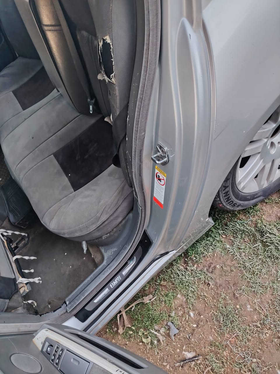 لبيع باخره موديل ٢٠٠٠٤ سياره خليجي كفاله عامه بس المكينه كايمه رقم أنبار مشروع وطني عدي بيهه وكاله عامه ام الباركود سياره كلش نضيفه بس معتاز وأريد ابيع السعر ٩٠وبيهه مجال شويه العنوان بغداد ابوغريب رقم الهاتف *********** هاذه ***********
