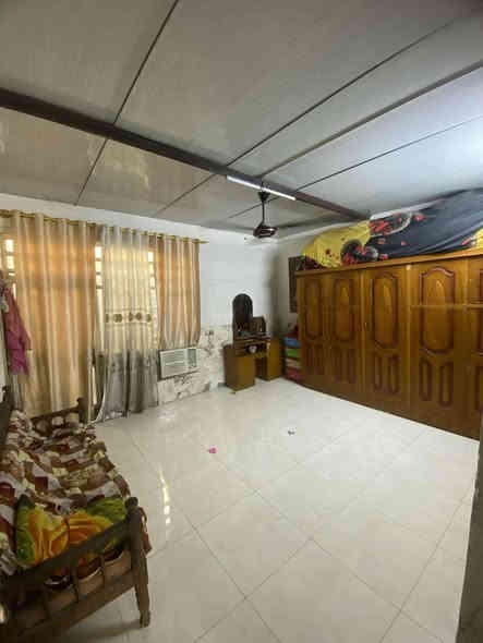 بيت تجاوز زعفرانيه شارع الكهرباء مقابيل مكوى لامير مساحة 200 متر ***********
