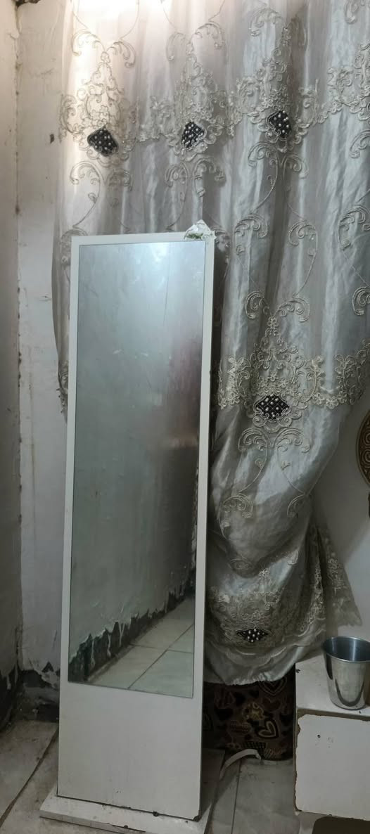 غرفه تركي للبيع مناسبه للستفسار
وتساب انتصال ***********

