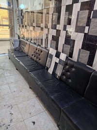 مرايات ٢ • كراسي ٢ • غنفات ٦