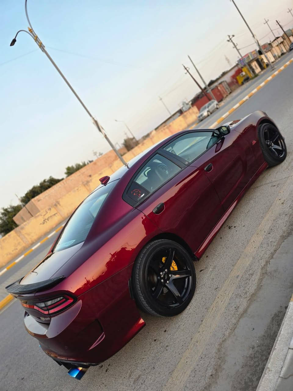 سلام عليكم ( بيع او مراوس )
موديل 18  RT سوبر تراك باك 
فول عدا الفتحة حادثها مرفق بالصور 
جاملغ سايق مصبوغ وبنيد مبدل
ماشيه 77  مكان السيارة واسط (الكوت)
رقم اربيل وهزة جديدة وبأسمي 
للاستفسار :- ***********
          (19500$)
