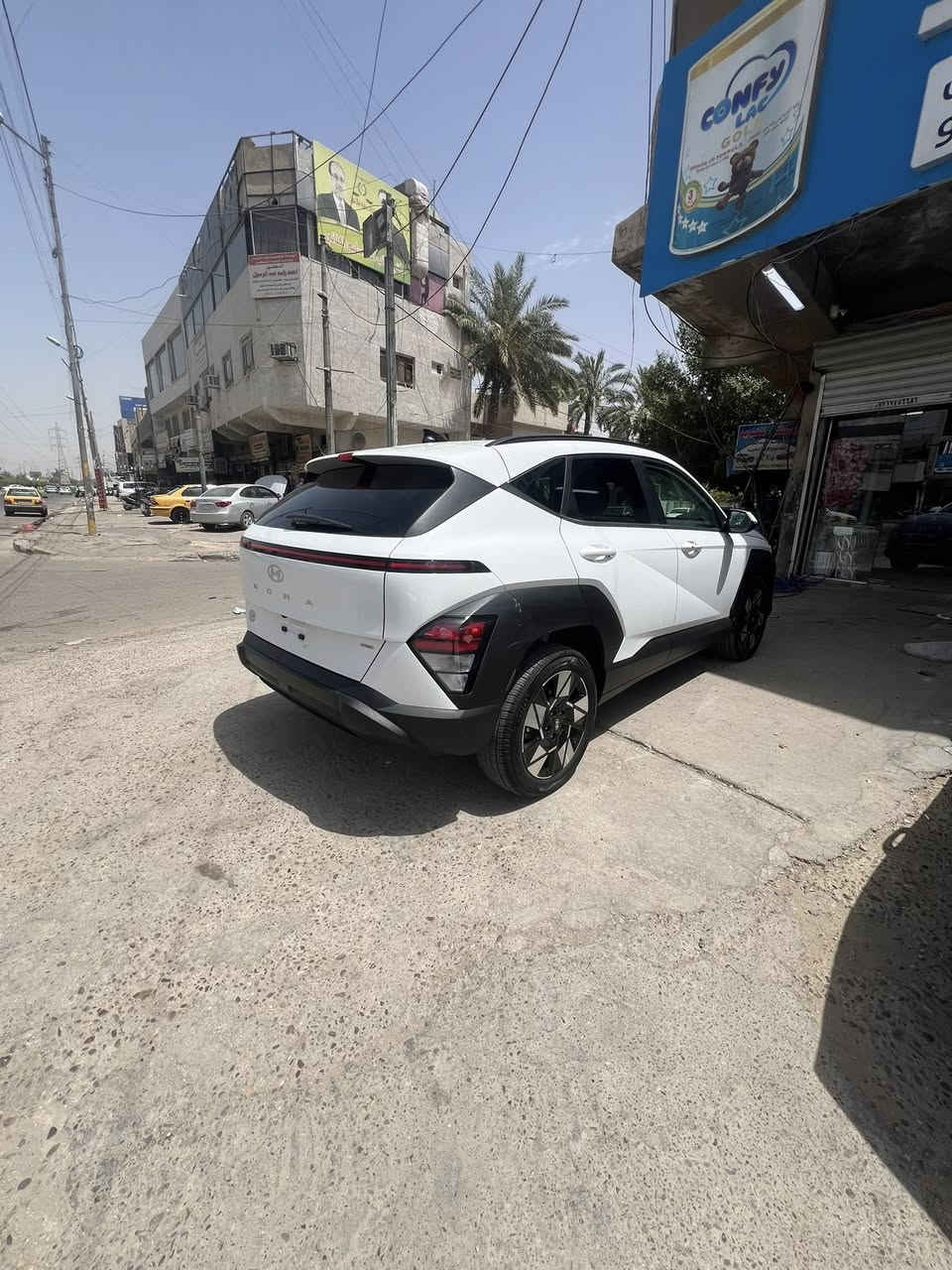 سلام عليكم للبيع هونداي كونا موديل 2024 وراد امريكي حادث السيارة بارد جاملغ و البنيد بي صبغ من جهة الجاملغ وحافة الباب 

موضح بل صورة ايرباك  دركة  فقط 
دواخل السياره شاشه متصله 
داخل ابيض 
قطعتين تبريد 
رادار جانبي وامامي لد نهاري 
محرك 2000 
بصمة تشغيل عن بعد 
بدون رقم 
السعر 158 
 ***********
مكاني بغداد الدولعي
