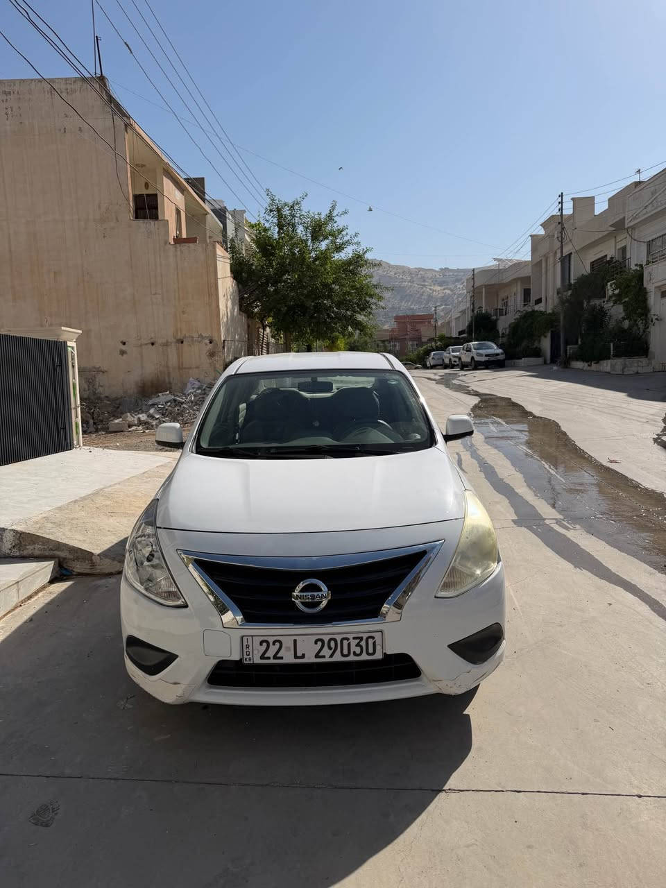 نیسان سەنی ٢٠١٦ خەلیجی مەکینە گچکە 
پارچەو نیوێکی پێوەیە زۆر خاوێن ماوەتەوە 
ناونیشان: کۆیە
*********** كويسينجاك, أربيل
