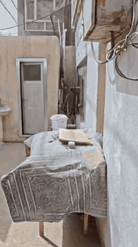 بيت في كربلاء المقدسة حي التعليب مساحة 127م متر واجهة 8 متر 
3 غرف استقبال وصالة ومطبخ وصحيات  السعر  245 مع المجال 
للأستفسار مراسلة الصفحه او الاتصال على الارقام ..
***********
***********
