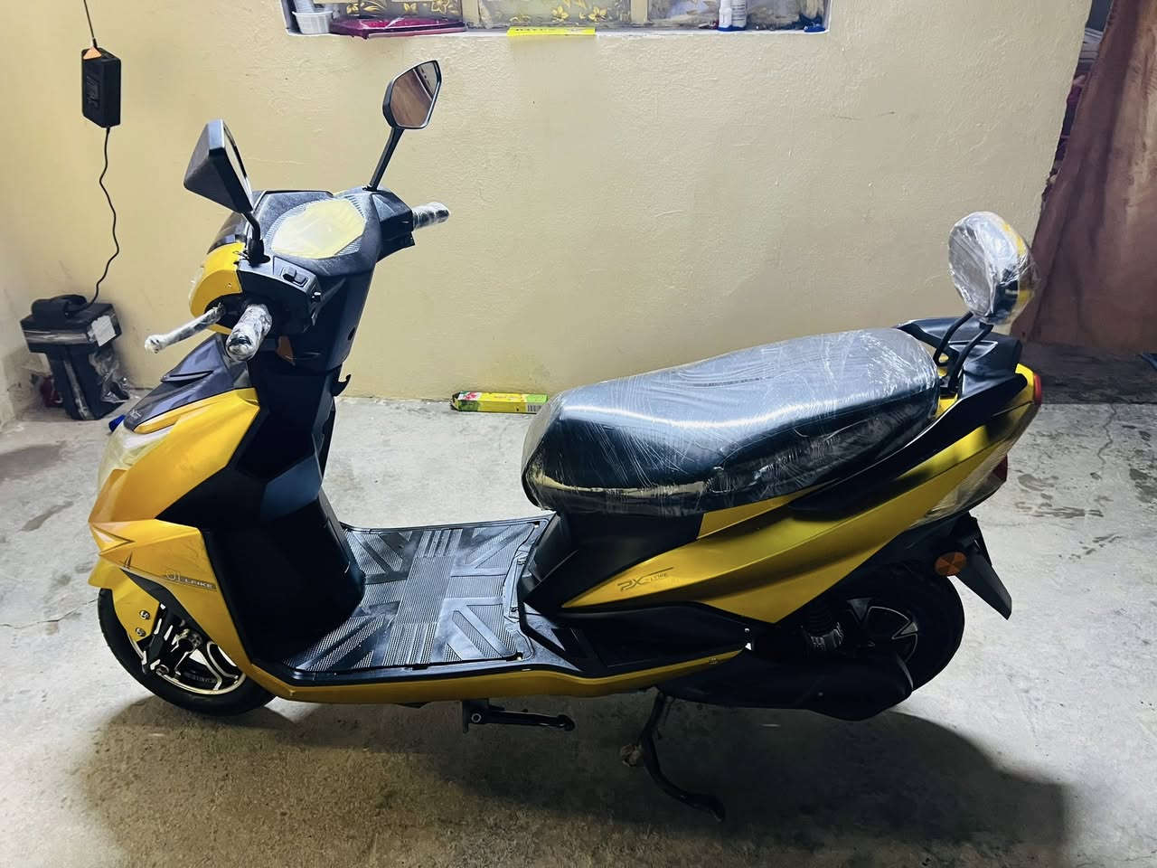 سلام عليكم دراجه سكنس شحن  ٦بطاريات كبار بطارياتها خير منالله دراجه مال جناي سعرها ٣٥٠عنواني ديالي بعقوبه  التحرير  الستفسار اتصال برقم ***********
