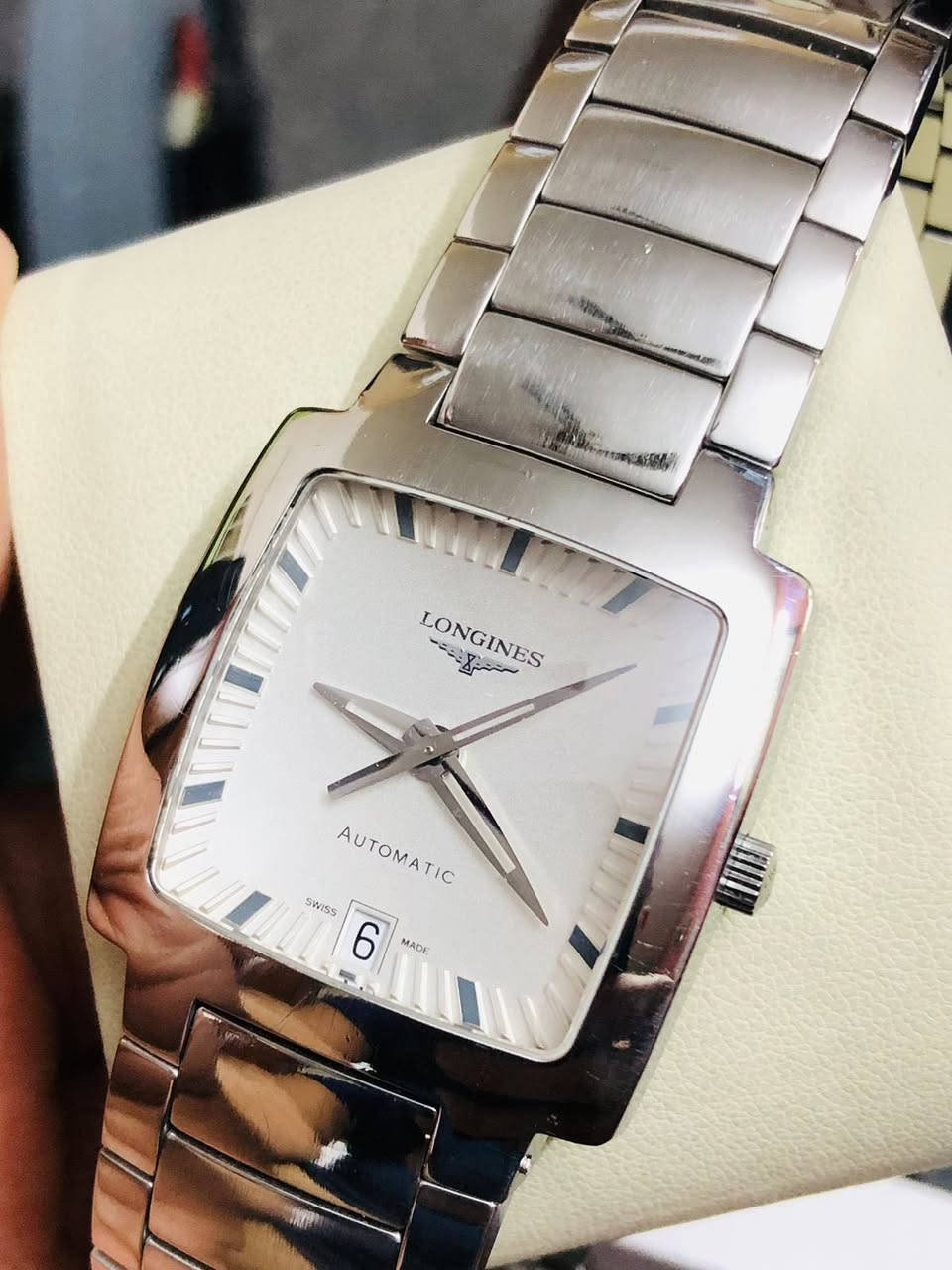 ساعة  لونجين أوبوزيشن ( Longines) 
سويسري اصلي / اوتماتيك 
المعدن مصنوع من الفولاذ 
زجاج من الياقوت الأزرق 
للاتصال ***********
