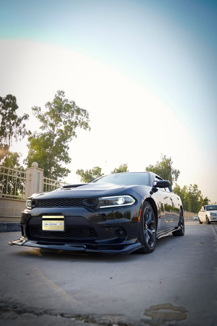 � دودج جارجر SXT موديل 2022 – وارد أمريكي 🇺🇸
✅ فتحة سقف + بصمة
✅ محرك V6 سعة 3600 سي سي
✅ ناقل حركة أوتوماتيك 8 سرعات
✅ نظام دفع خلفي (RWD)
✅ أوضاع قيادة (Eco – Sport)
✅ مقاعد جلد كهربائية
✅ تدفئة للمقاعد
✅ نظام صوتي 6 سماعات مع مضخم
✅ شاشة كبيرة تدعم Apple CarPlay
✅ كاميرا خلفية + حساسات خلفية
✅ ABS + ESC (مانع انزلاق + نظام الثبات)
✅ حساس ضغط الإطارات
✅ مثبت سرعة
✅ لايت زينون
✅ إضاءة LED أمامية وخلفية مع إنارة نهارية
✅ تشغيل عن بُعد

📌 ملاحظة:
حادث السيارة تبديل بند فقط، وجاملغ مصلح

💰 السعر: 238$

📞 للاستفسار:
***********

📍 الموقع: الموصل

🚗 سيارة نظيفة جداً، مواصفات متكاملة، وجاهزة للفحص بأي مكان تختاره
