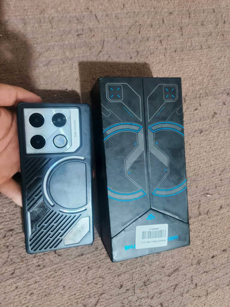 سلام عليكم اخوان جهاز جيتي 20 برو جهاز نضيف ومكفول من كلشي ملحقاته كامله شاحنه وكفر وفريز وكارتونه ولزكه حمايه جهاز كامل من كلشي وبوبجي 120 فريم
السعر 270 وبي مجال حك الجيه
مكاني بصره معقل 
رقمي *********** البصرة, العراق
