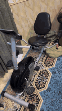 سلام عليكم جهاز رياضي للبيع سعره 250 وبيه مجال الرقم ***********
