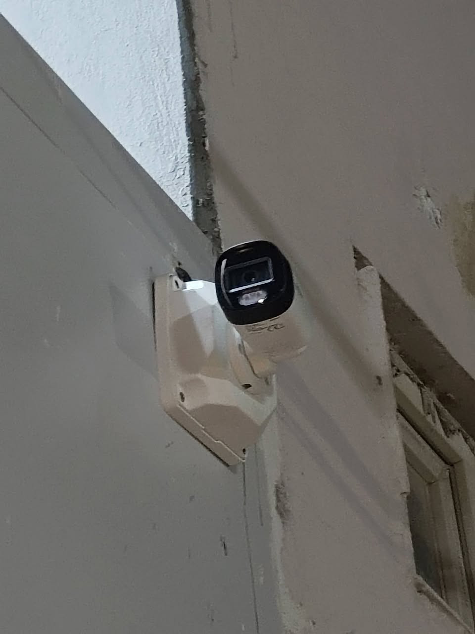 تاسيس كامرات داخل النجف مستعدين نجهز محلات الكبيره ومولات 
تاسيس كامرات دهوا ستم اصلي 4كامرات 2ميكا مع هارد 500كيكا سعر 250الف وشد مجاني
تواصلو معنا عبر واتساب ***********
