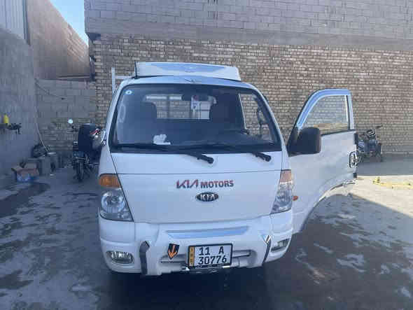 السلام عليكم 
كيا 3000 موديل 2008 رقم بغداد انكليزي محور محرك ام عيون السعر 88 وبيها مجال للاستفسار مكان السياره الانبار فلوجه***********
