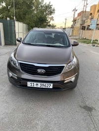 سبورتج موديل ٢٠١١ خليجي بيها قطعتين صبغ باب خلفي وجاملغ امامي سياره تر...