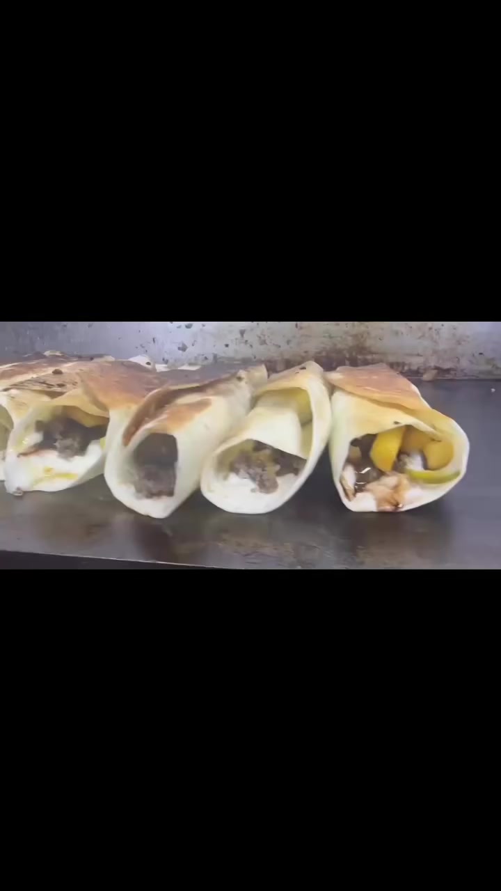 الصاج ويانه غييير !! مطعم الشيف رامي فرع الوشاش باقي وياكم لل٢ باليل والتوصيلومجاني داخل الوشاش و١٠٠٠ دينار المناطق المجاورة والف عافية 
***********
