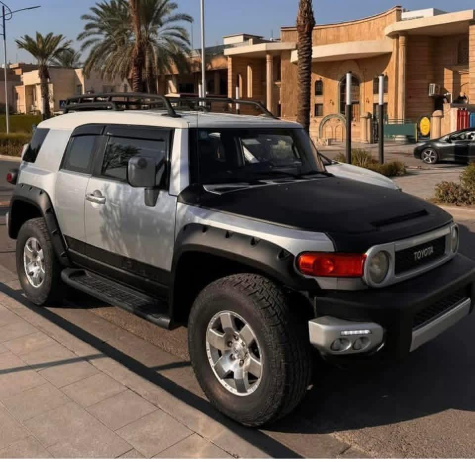 السلام عليكم
افجي كلين للبيع
اعتذر عن المراوس

شاشه اندرويد

موديل ٢٠٠٧ 

فورويل 

ديف لوك

اي تراك

صدر امامي خلفي اصلي جديد

سياره ماشاءالله نظيفه

ماشيه ٢٥٠٠٠٠ قابل للزياده

سياره مرفعه ٢ انج لويات رياضيه

لويات بلاديه موجوده

بأسمي رقم بغداد انگليزي جديد

السعر ١٤٠٠٠$ 

للتواصل  واتس اب 

***********
