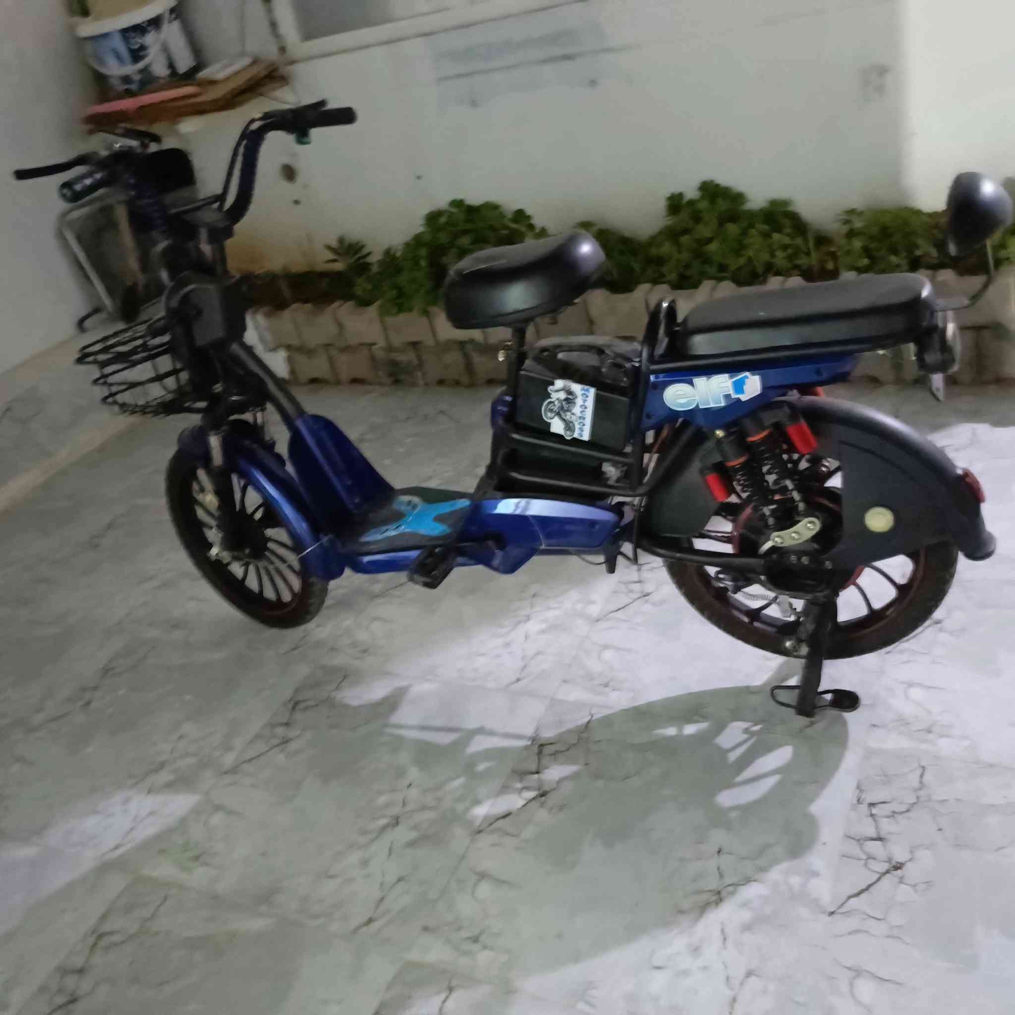 بایسكل شـحن للبیع فول جدید قلیل مستخدم 
سعر خاص
***********
