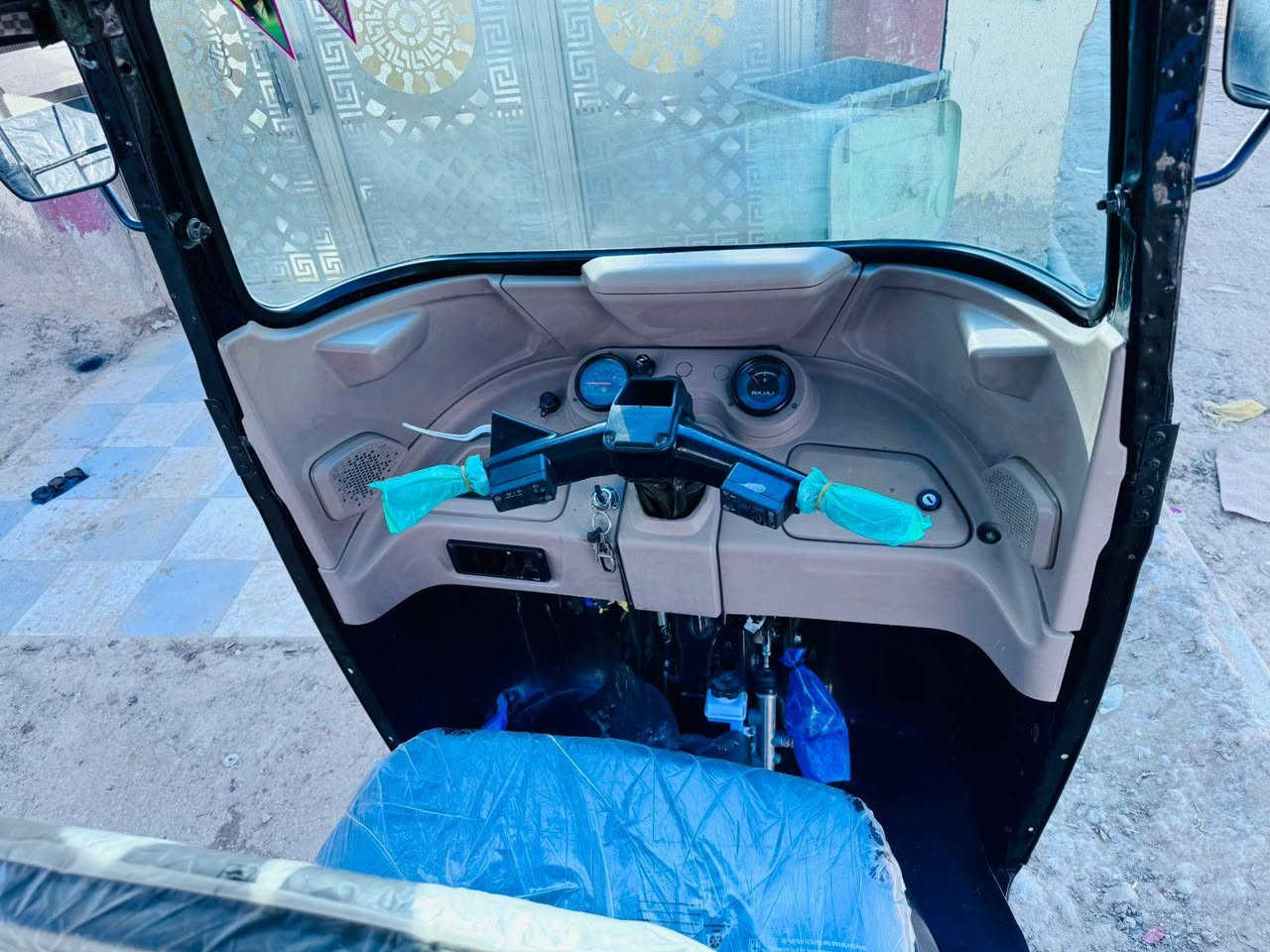 سلام عليكم 22شهر ال6 اوراق خالد وصادق
اتصل وبيك خير وتدلل ***********
