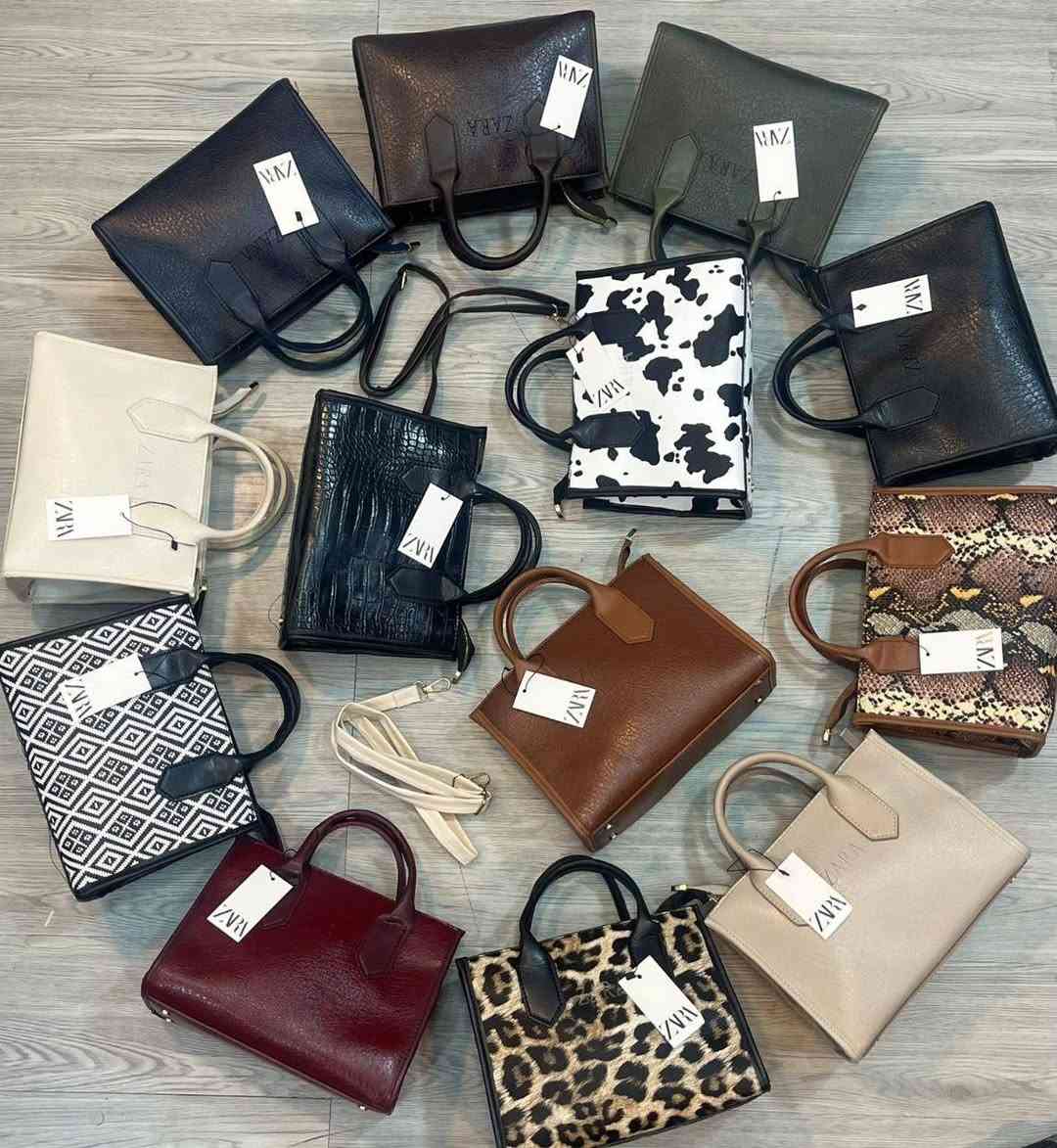 كوالتي 💯
العرض ↔️ 28
الاوتفاع ↕️ 18

https://t.me/lulubagsstyleرابط قناة 
متوفر جمله


**إذا كنت صاحب هذا الإعلان وتريد حذفه لأي سبب، رجاءا أرسل رسالة إلى الدعم الفني**
