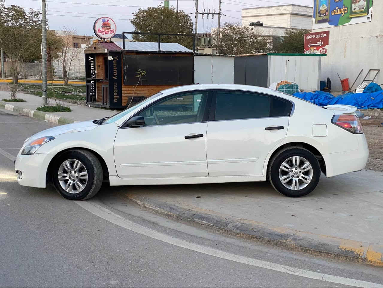 ئاڵتیما بڕاوە
دەعامی بۆ دەعامی بەشەرت
مەکینە و گێڕ و تەبریت مەزبوت
سەخفی شوشەی
چوار ویل و تایەی تازەی لە ژێرە
سەدری بێعەیبە
لایتی کامل زینۆنی لەسەرە زۆر بەقوەتە ماشا اللە
سەیارەیەکی بێکێشە و بێ عەیبە ماشا اللە 
شوێن کەلار 
سعر ٤٠ و مەجالێ کەم
*********** كالار, السليمانية
