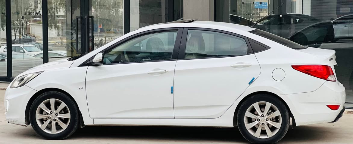 هوندي اكسنت 2013
فول موصفات 🔄
محرك ١٦ شرط كير ومكينه 💎
فتحت سقف📁
شاشه كبيره 🖥️
تحكمات ستيرن 🏵️
خمسه ويل كب🛞
بيها بارد بل بوند كد شبر وبخصه بل باب 
سعر ١١٢ بي مجال من جدا قليل 
***********📲 موصل, نينوى
