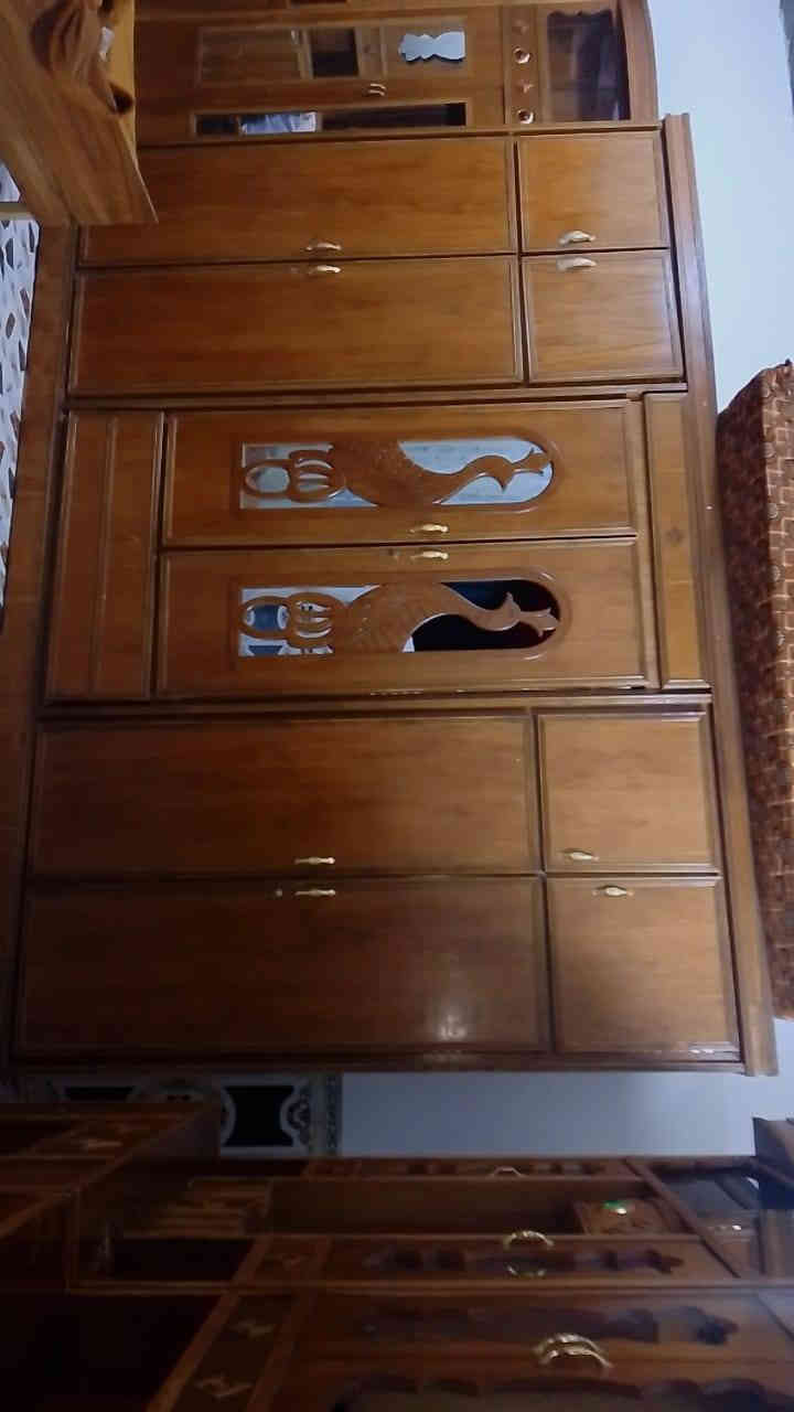 السلام عليكم غرفه نوم اخشاب للبيع غرفه نضيفه وجديده مابيه اي اضرار غرفه مامستعمله هواي متكونه من 6 قطع السعر 800 وبيه مجال العنوان الرمادي التاميم قرب جسر الحوز 
الاستفسار على هذا الرقم ***********
ملاحظه البيع مستعجل
