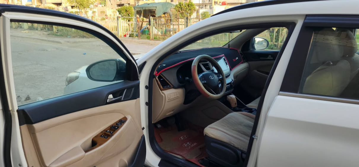 توسان خليجي 2018
وكالة الكاصد فول مواصفات عدا البصمة 
بانوراما
كشنات جلد
تبريد قطعتين
حساسات امامي خلفي 
إشارات بالمري ومري شفط
ماشية 108 الف 
السيارة جديدة بمعنى الكلمة كفالة عامة من كل شي عدا رصعة صغيرة بالبنيد تم صبغها
للبيع بدون مراوس 
العنوان بغداد حي اور
السعر 181 بيه مجال
للاستفسار


**إذا كنت صاحب هذا الإعلان وتريد حذفه لأي سبب، رجاءا أرسل رسالة إلى الدعم الفني**