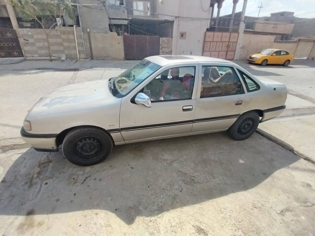 للبيع اوبل فكترا موديل1992شرت تحويل ثاني يوم مشروع وطني دفتر بانزين موجود سنويه لل 2030  السعر(40 )) وبي مجال حك الجيه مكلف خابر على رقم مامتواجد علفيس  ***********
