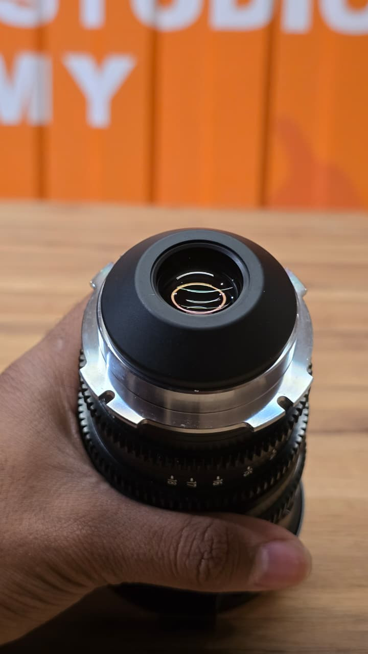 عدسة سينمائيةVenus Optics Laowa Ranger S35 11-18mm T2.9 Cine Lens  

Super 35 مخصصة للكروب فريم

Pl mount

ويجي وياها ماونت ثاني Z Mount مو تحويلة يعني الماونت نفسة متغير

استخدام مرة وحدة فقط يعني 100% جديدة

السعر $1,900

او 2,888,000

مليونين و 888 الف دينار

للتواصل على الماسنجر


**إذا كنت صاحب هذا الإعلان وتريد حذفه لأي سبب، رجاءا أرسل رسالة إلى الدعم الفني**