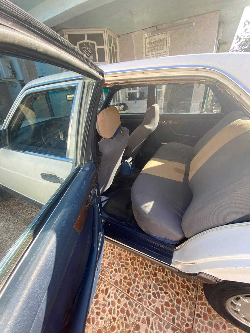 للبيع سياره مرسيدس رئاسي محرك بطه تفاصيل خاص
رقم الهاتف ***********
