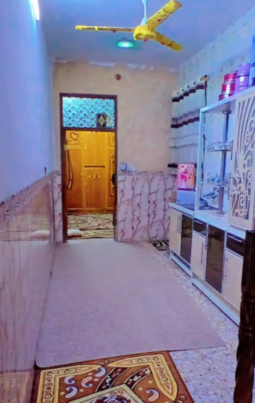 دار للبيع مساحه 100متر طابق واحد الحسينيه منطقه العشرة تالاف قرب شارع المدارس والشراي يتصل *********** السعر 60 ملاحظه بناء اني باني مو معمرجي
