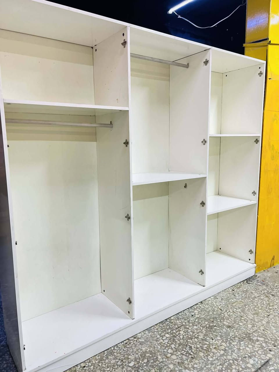 غرفة نوم مستعملة🇹🇷
موديله حديث 💥
 نضافة90 ٪💯
عدد القطع / 5 
نضام / أبواب 💢 
سعرها / 475 قفل 💸
شد ونقل داخل بغداد مجاني🚛
يوجود توصيل محافضات 🚛


**إذا كنت صاحب هذا الإعلان وتريد حذفه لأي سبب، رجاءا أرسل رسالة إلى الدعم الفني**