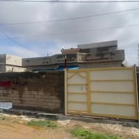 الحي العسكري • شارع ٣٠ • حوش كبير