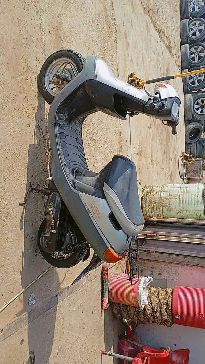 السلام عليكم دراجه بطه للبيع شاصيها مقفول مكينه مفتوحه بس مره واحده السعر 350 وبيها مجال 
***********
