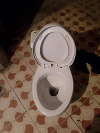 قاعده غربيه البيع جديده وغرير مستعمله  السعر خاص  07718973929 واتسب فق...