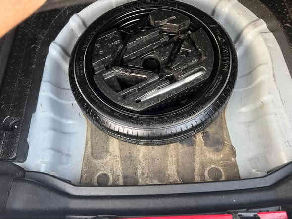 MG GT. 2025
گیر عادی بی بۆیاغ یەک دو شوختی هەیە  100هەزار رۆیشتیە تەقە و رەقەی و گیرو مەکینە تەبریت بەشەرت 700دۆلار غرامەی لەسەرە نرخی 90مجال شوین  هولیر 
***********
*********** شقلاوة
