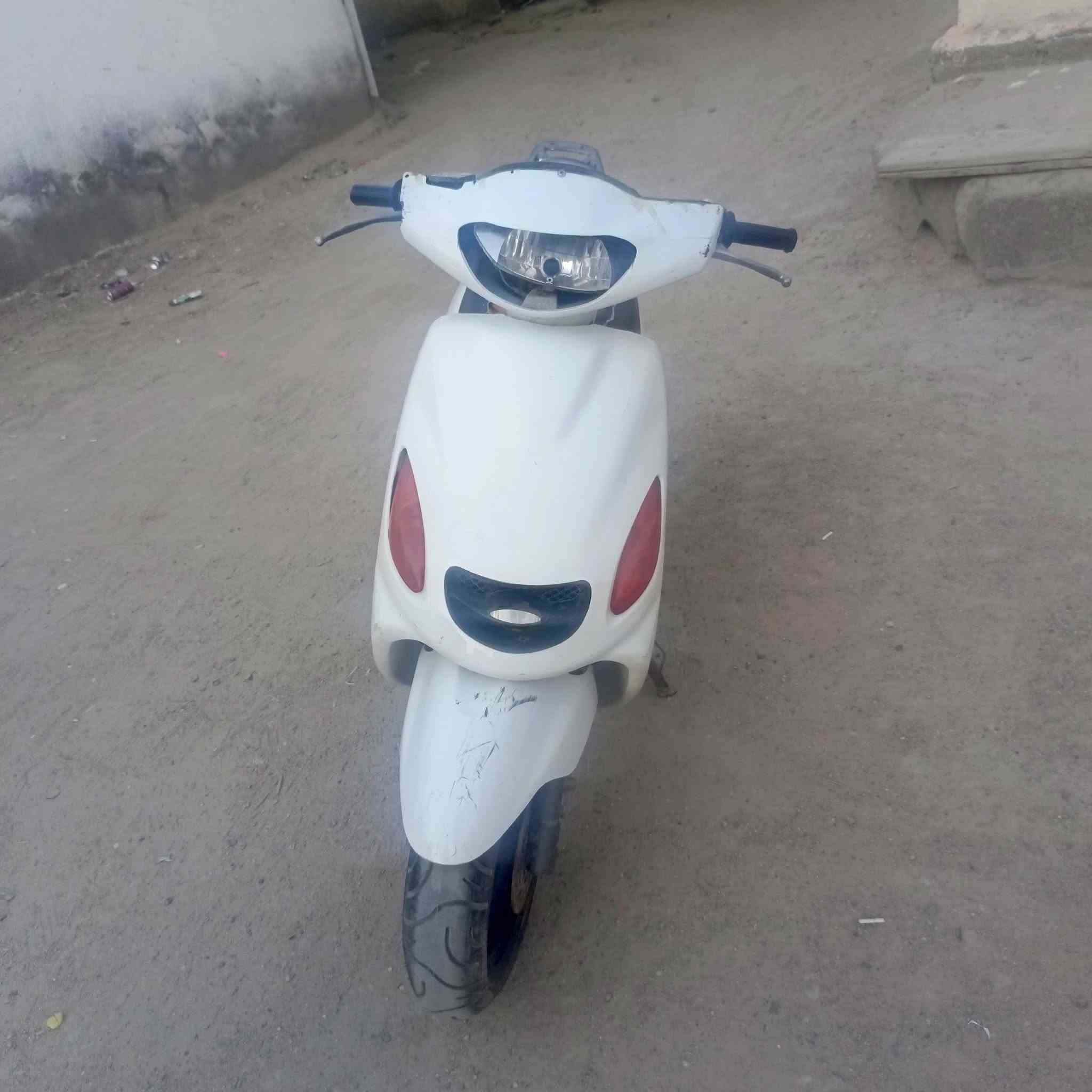 دراجه وزاوزه لبيع سعر 350بيها مجال مكاني كرمه علي ابوصخير +964 770 807 8597 دراجه نضيفه محرك مافتوح


**إذا كنت صاحب هذا الإعلان وتريد حذفه لأي سبب، رجاءا أرسل رسالة إلى الدعم الفني**