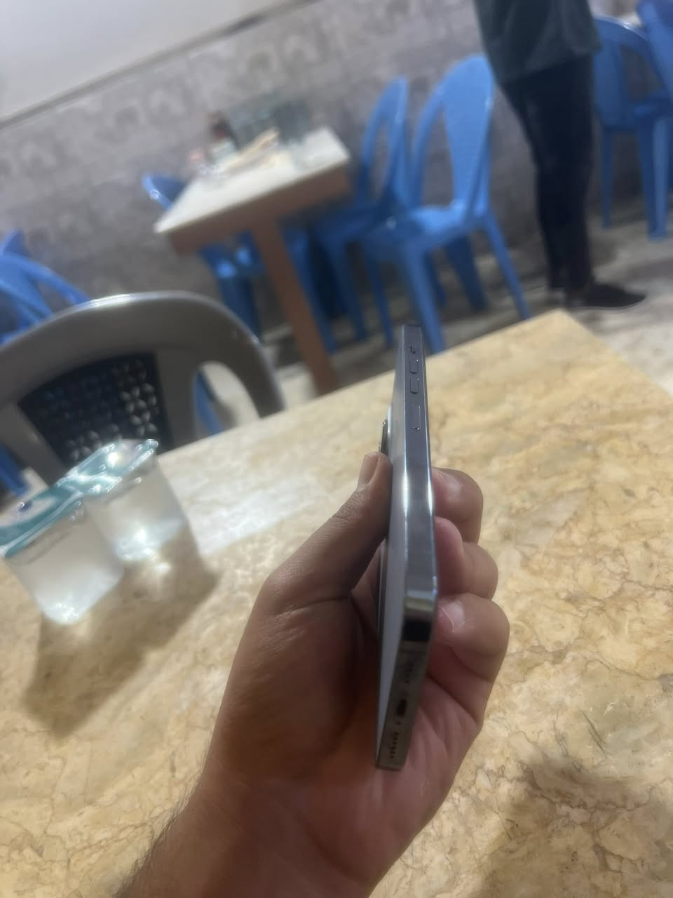 ١٣ برو ماكس
ذاكره ٢٥٦ 
بطاريه ٨٥ 
دبل شريحه 
جهاز وتر zAنسخة الشرق الواسط          
لبيع او المراوس 
لتواصل ***********
مكاني بغداد الحريه توصيل ماكو
