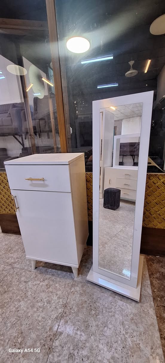 غرفة نوم مستخدمة كلش نظيفة 
١٠ قطع سرير مخزن شازلون مخزن


**إذا كنت صاحب هذا الإعلان وتريد حذفه لأي سبب، رجاءا أرسل رسالة إلى الدعم الفني**