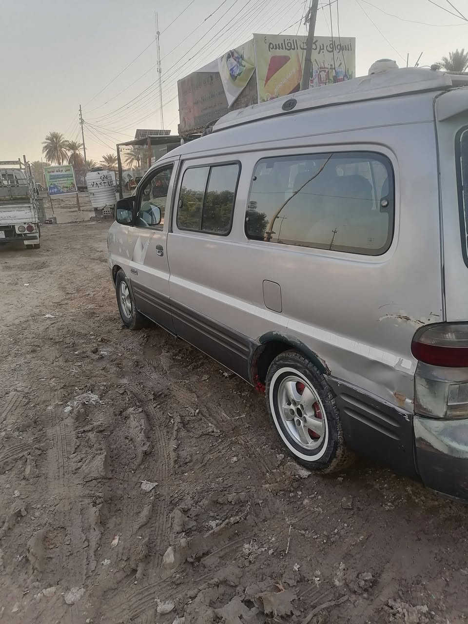 السلام عليكم من رخصة مدير الاكروب المحترم ستاركس ٢٠٠٧ بابل الانكليزي مكينه مسكر جديده حداديه جديده السياره بسمي مكاني بابل القاسم سياره جاهزه مال جناي السعر ٧٥ وبيه مجال رقم الهاتف ***********
