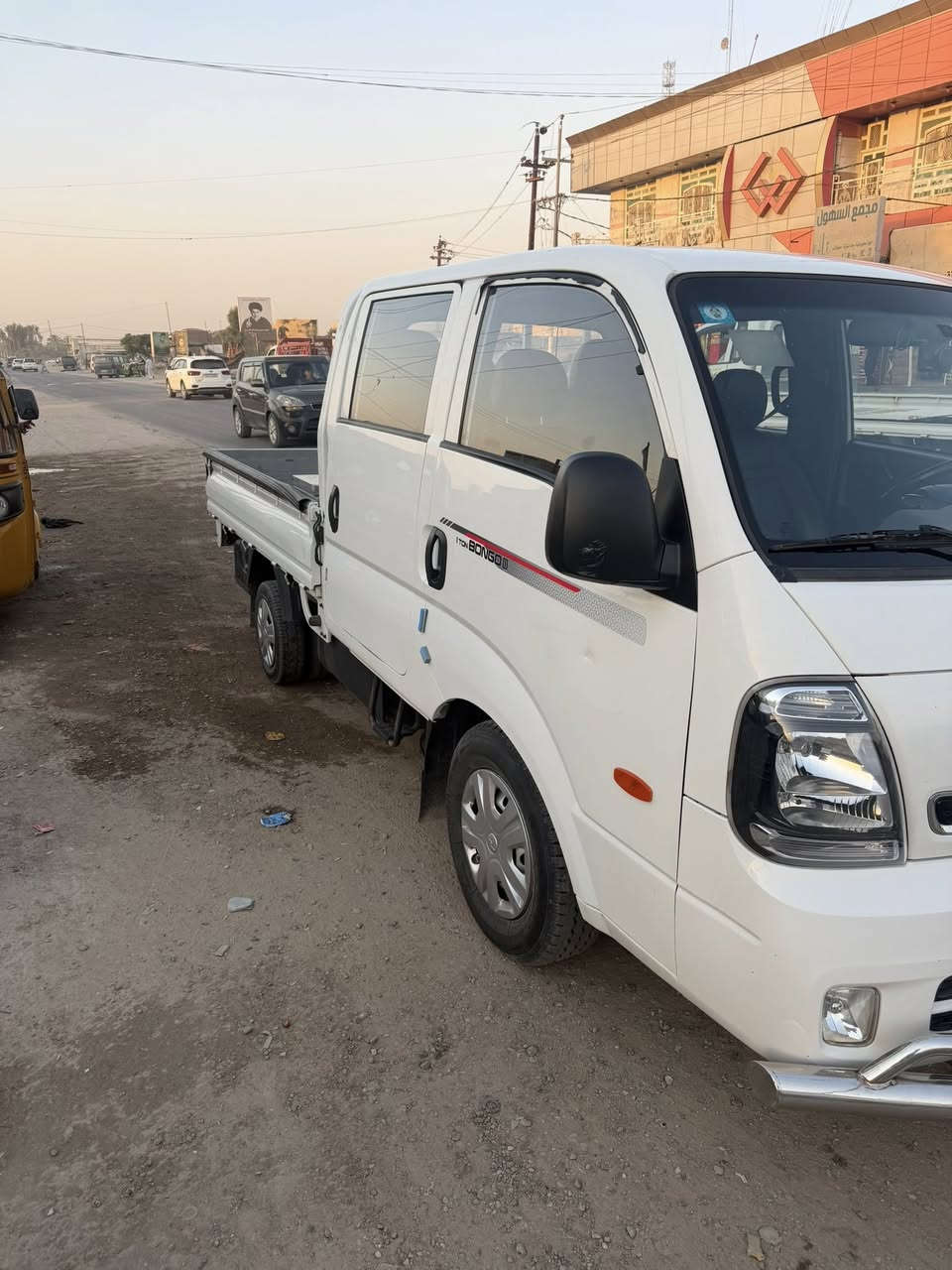 سلام عليكم 
كيا دبل قماره مسكر للبيع موديل 22 سياره جديده بمعنى الكلمه ماشيه 84الف رقم بابل الدولي باسمي السياره معروضه 185 وبيها مجال بسيط 
العنوان بابل طريق حله نجف
***********/***********

