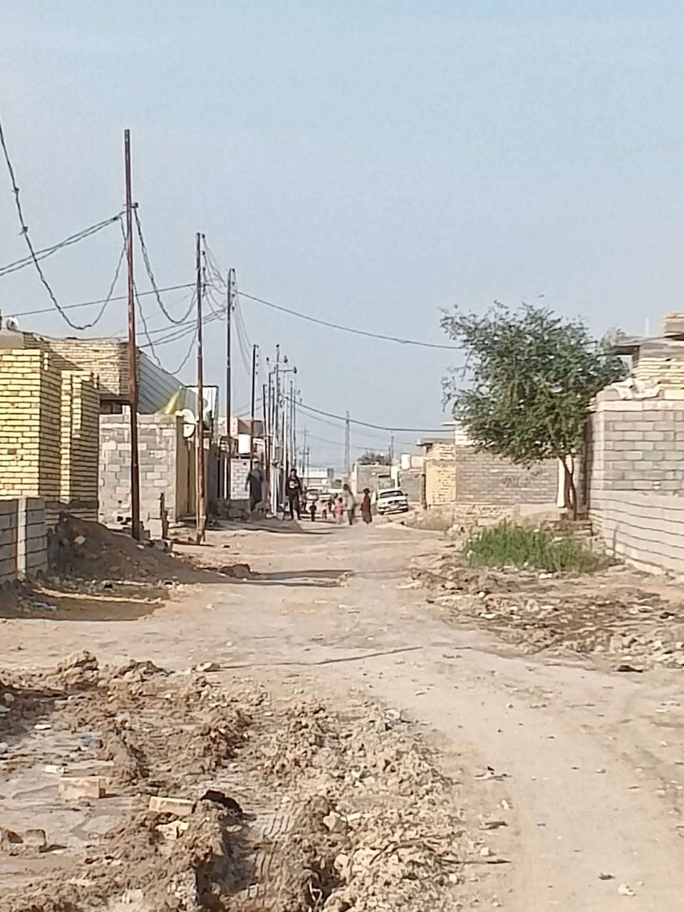 قطعه زراعي للبيع مساحه 200 مدفونة ومحدوله وجاهزه 
بحي الحسين قرب سيطره سوق الشيوخ بصف ركن منطقه سكنيه كامله وسعر مناسب جدا 8 وبيه مجال ***********
