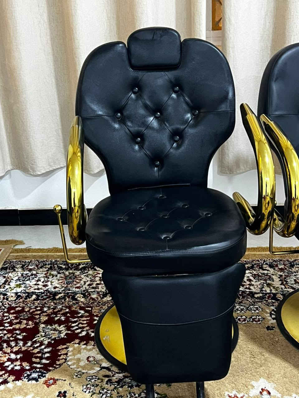 كراسي حلاقة للبيع نضيفات سعر الكرسي 180 مكاني ميسان *********** عمارة, ميسان
