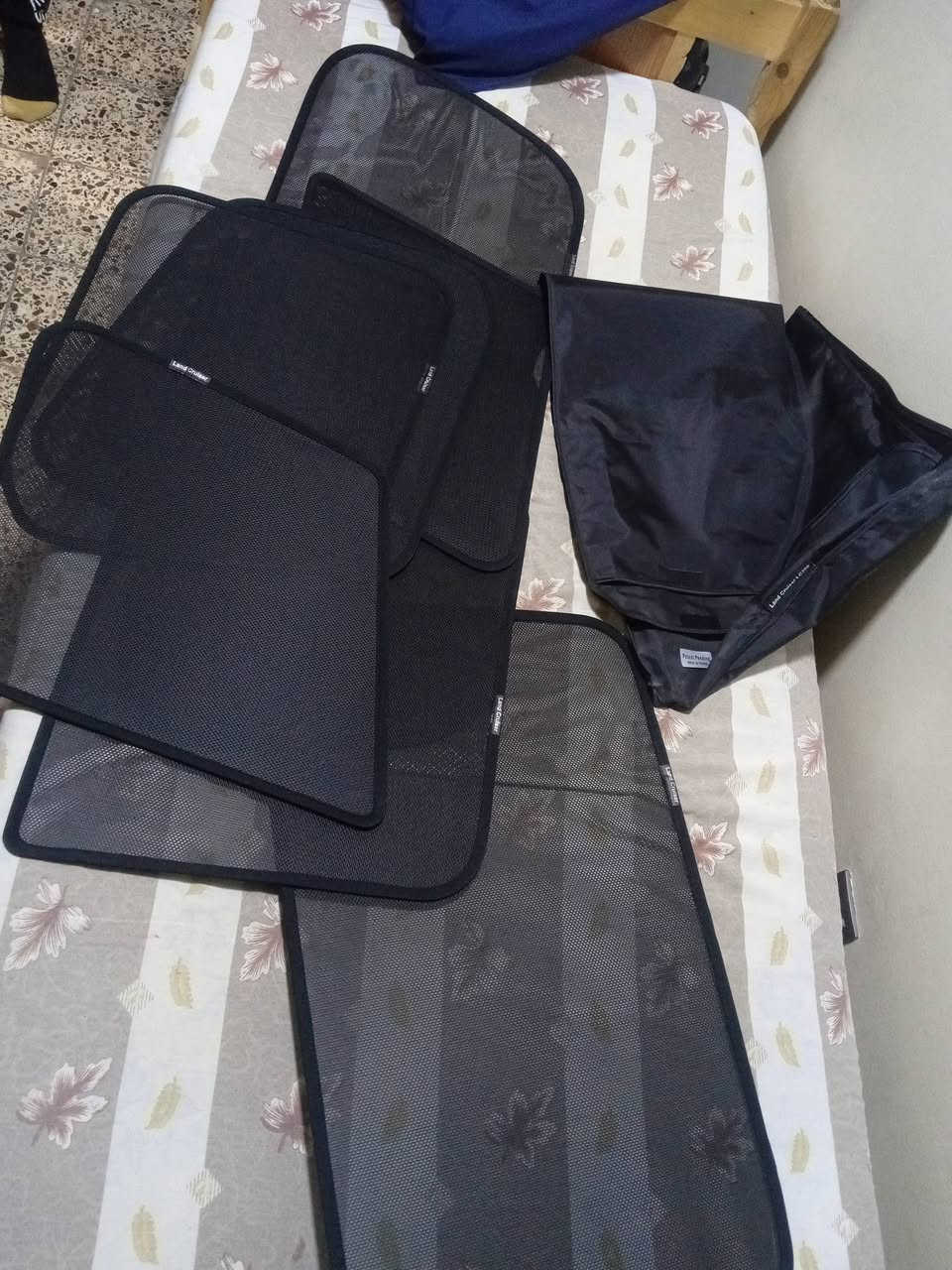 بردات لاندكروز اصليات من 2008الى 2015 سعر100$
برده خلفيه لاندكروز بسعر 100
كفر مسجل لاندكروز من 2005الى 2015 سعر 35
مكان زيونه ***********
