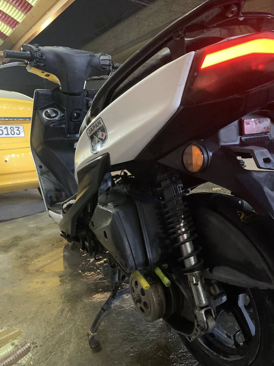 سلام عليكم سكنس شمعه لبيع جيل الرابع ماشية 62 يابانية قبق نفخ ستان حساس دراجة خير من الله مناقصها اي شي بيها اكلج امامي رياضي شلعه ومعدل خير من الله دراجة نضافتها 80‎%‎ دراجة اكفلها سرقة وكفل مكينة مكاني بغداد جديدة رقم *********** اتصل وبيك خير وتدلل المو شراي يعبر المنشور رحمه الوالديك
