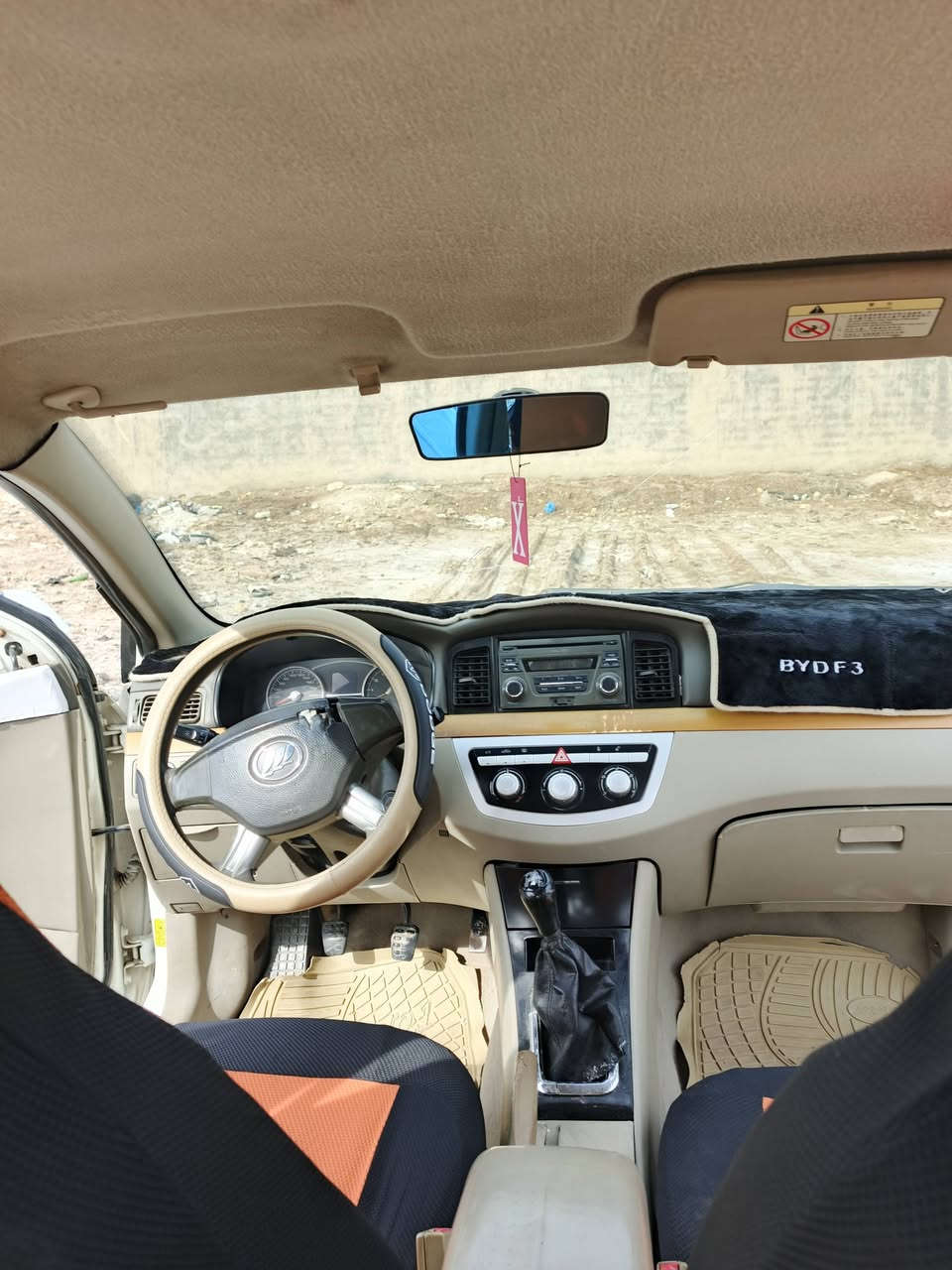 سلام عليكم سياره ليفان لبيع موديل 2011 رقم بغداد سنويه نافذه من 2022كير عادي سياره حلوه مثل ما بل الصوره موضح السعر 46 اني مكلف بل النشر  رقم الهاتف ***********الاتصال على هاذ رقم مكان ميسان
