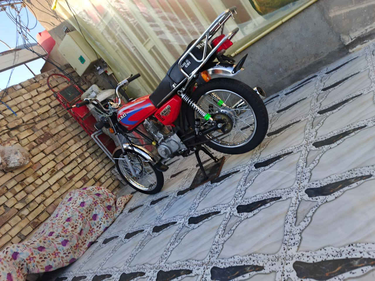 سلام عليكم  دراجه ايرانيه للبيع هاذ رقم راعيهه  عده واتساب ***********
