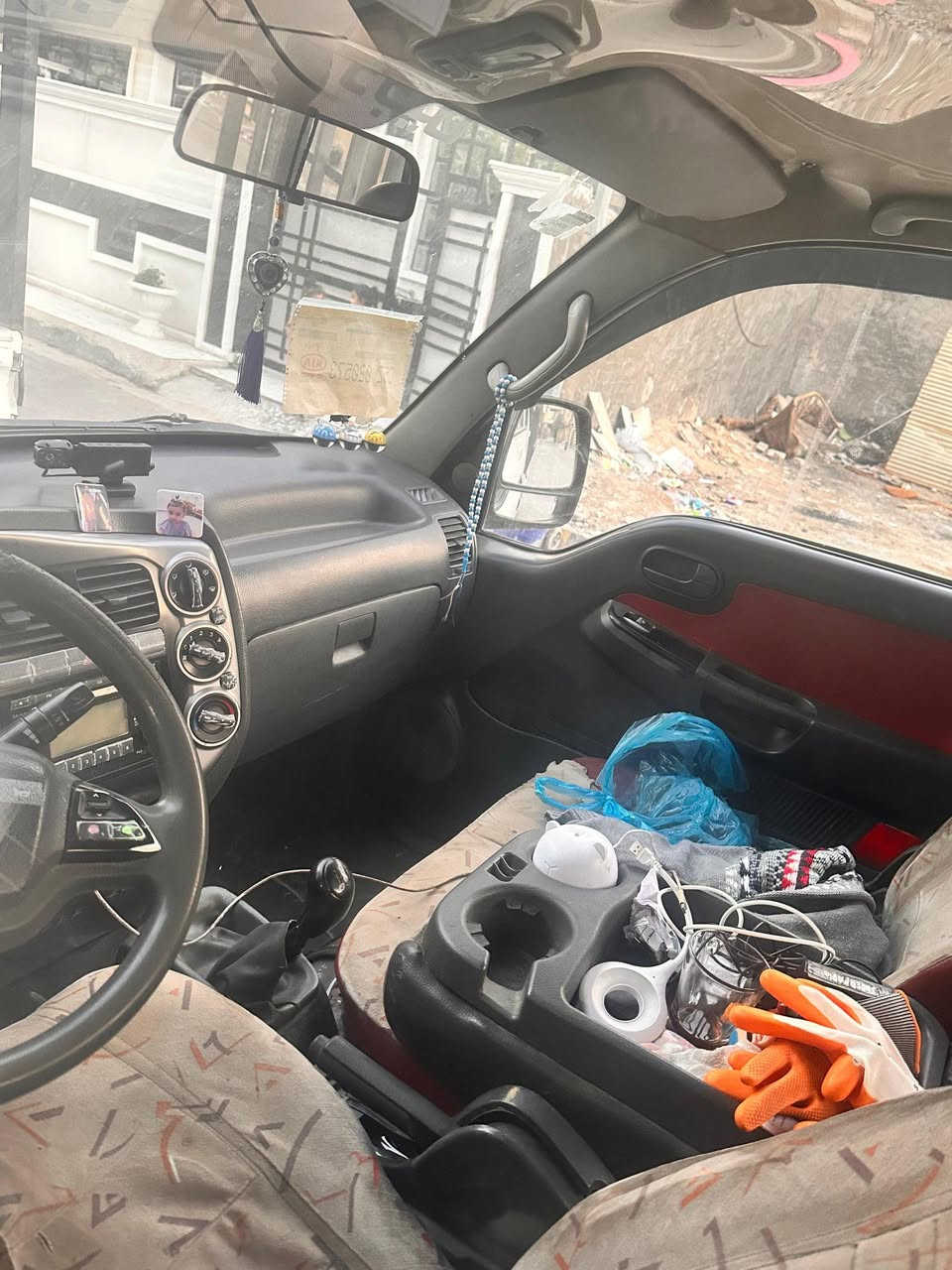 السلام عليكم كيا حمل 2014 رقم بصره السياره خير من الله مكفوله من الشواصي وكير وكسل بيه خيط تبخير 
للاستفسار اتصال *********** مكاني بغداد الشعب 
السعر 90 وبيها مجال
