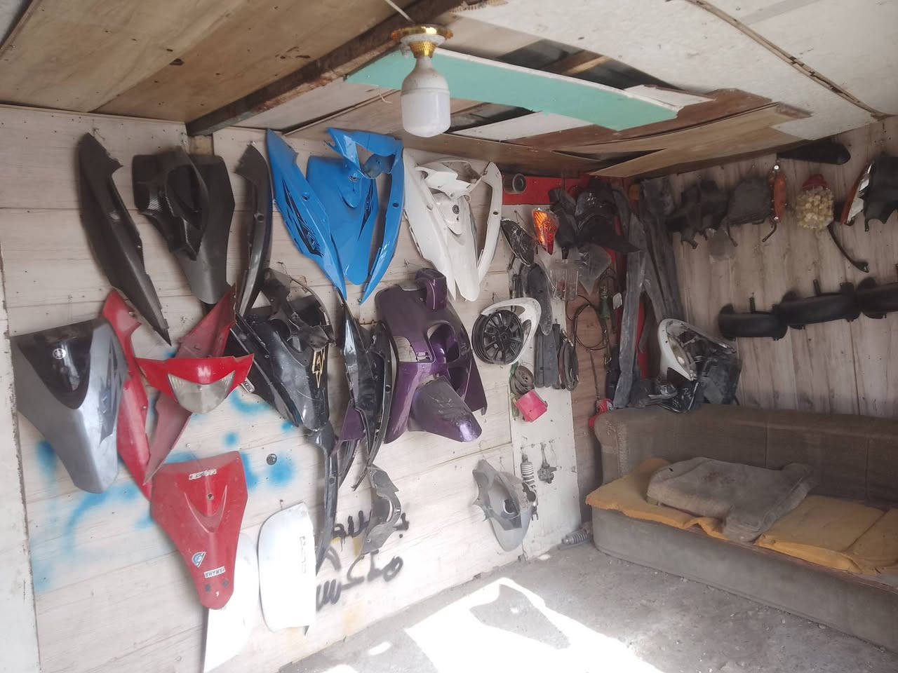 سلام عليكم شباب قراض ماكس عدله كفرات بوليس وياله بك لاتات شاير مصدات ترايش سبدرات كسحلت بوليس  البيع مكاني بغداد بل زعفرانيه شراي يجي توصيل ماعندي شباب ‏‪0771 387 7521‬‏
